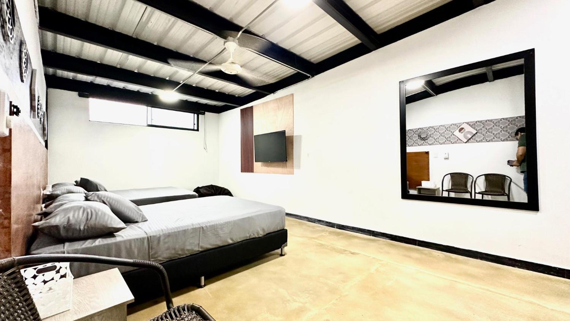 Malibu Loft Hotel Medellin Bagian luar foto