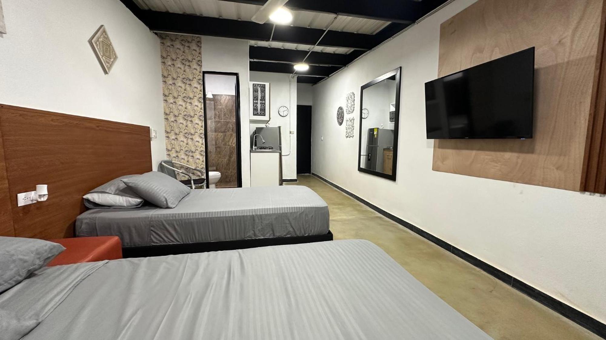 Malibu Loft Hotel Medellin Bagian luar foto